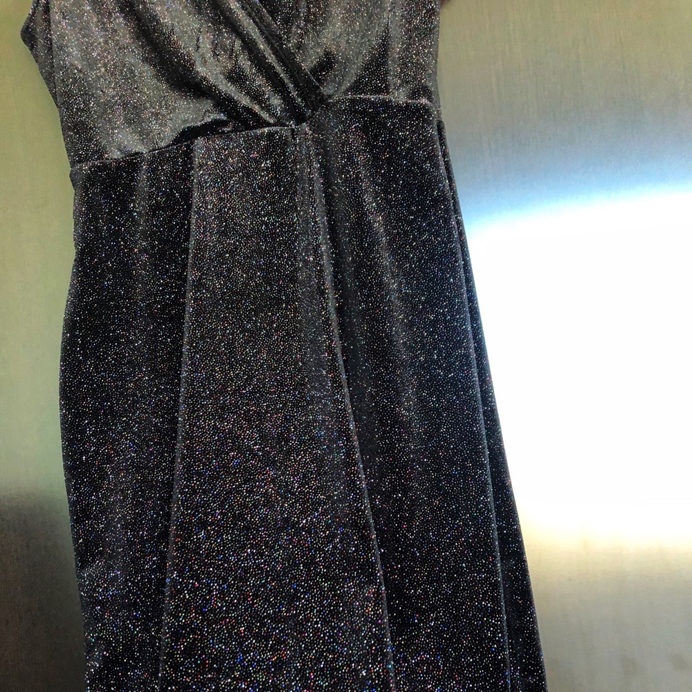 Dress - Picture 5 of 5